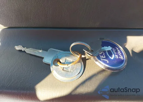 2002 Ford F-250 Lariat/Xl/Xlt из США, поврежденный, VIN 1FTNX21L42EC36663